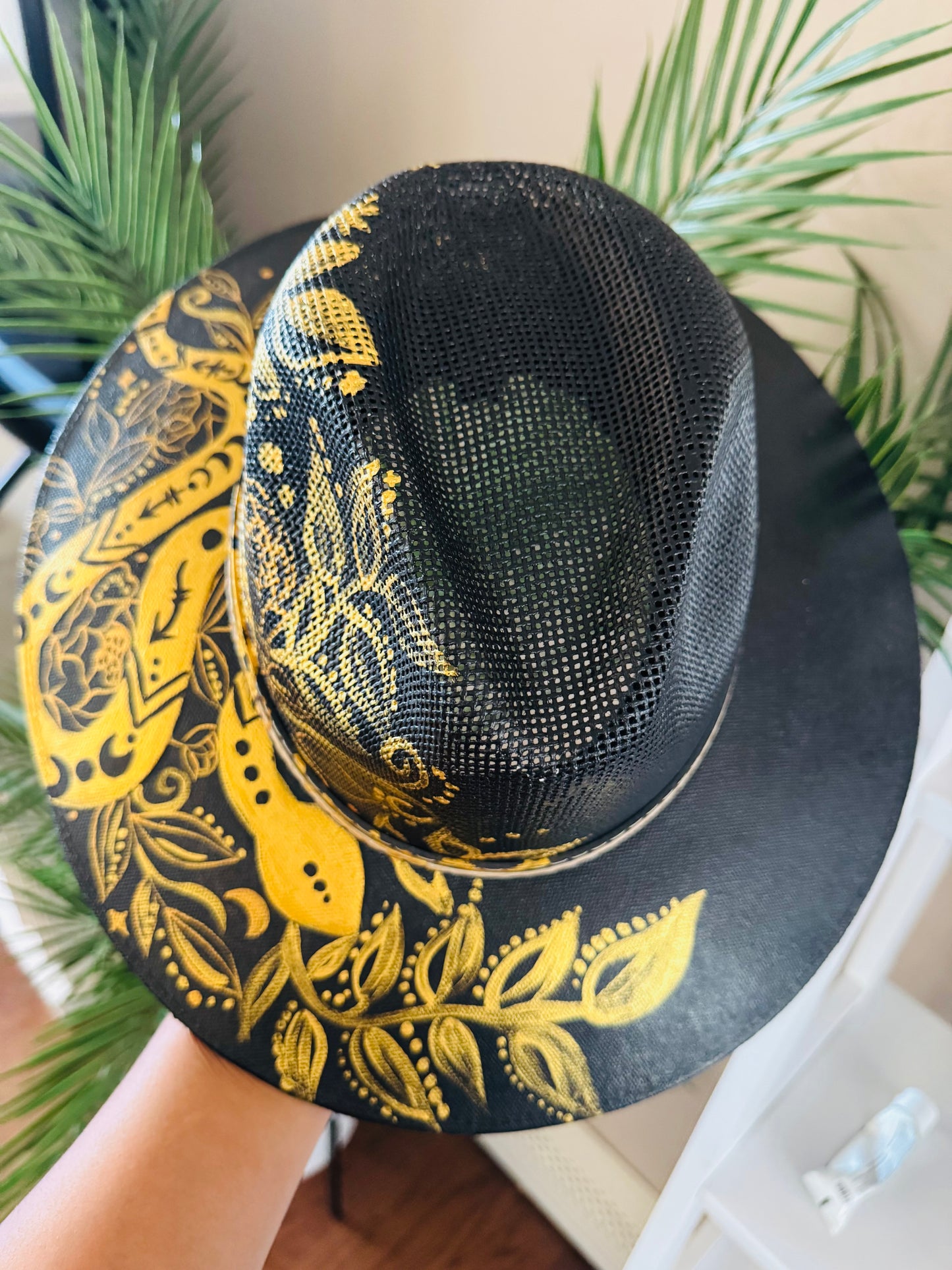 Snake hat
