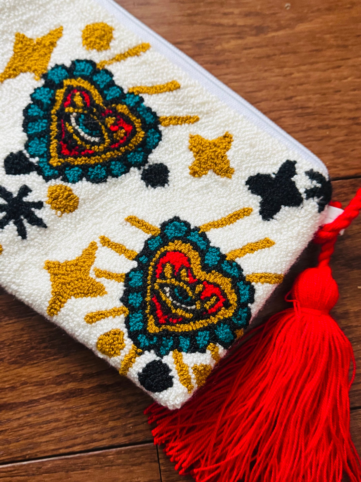 Eye purses