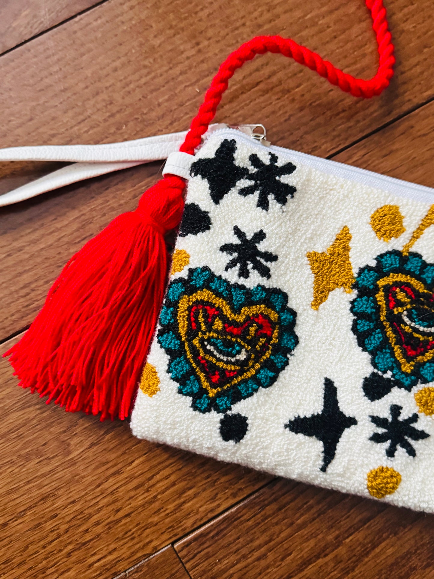 Eye purses