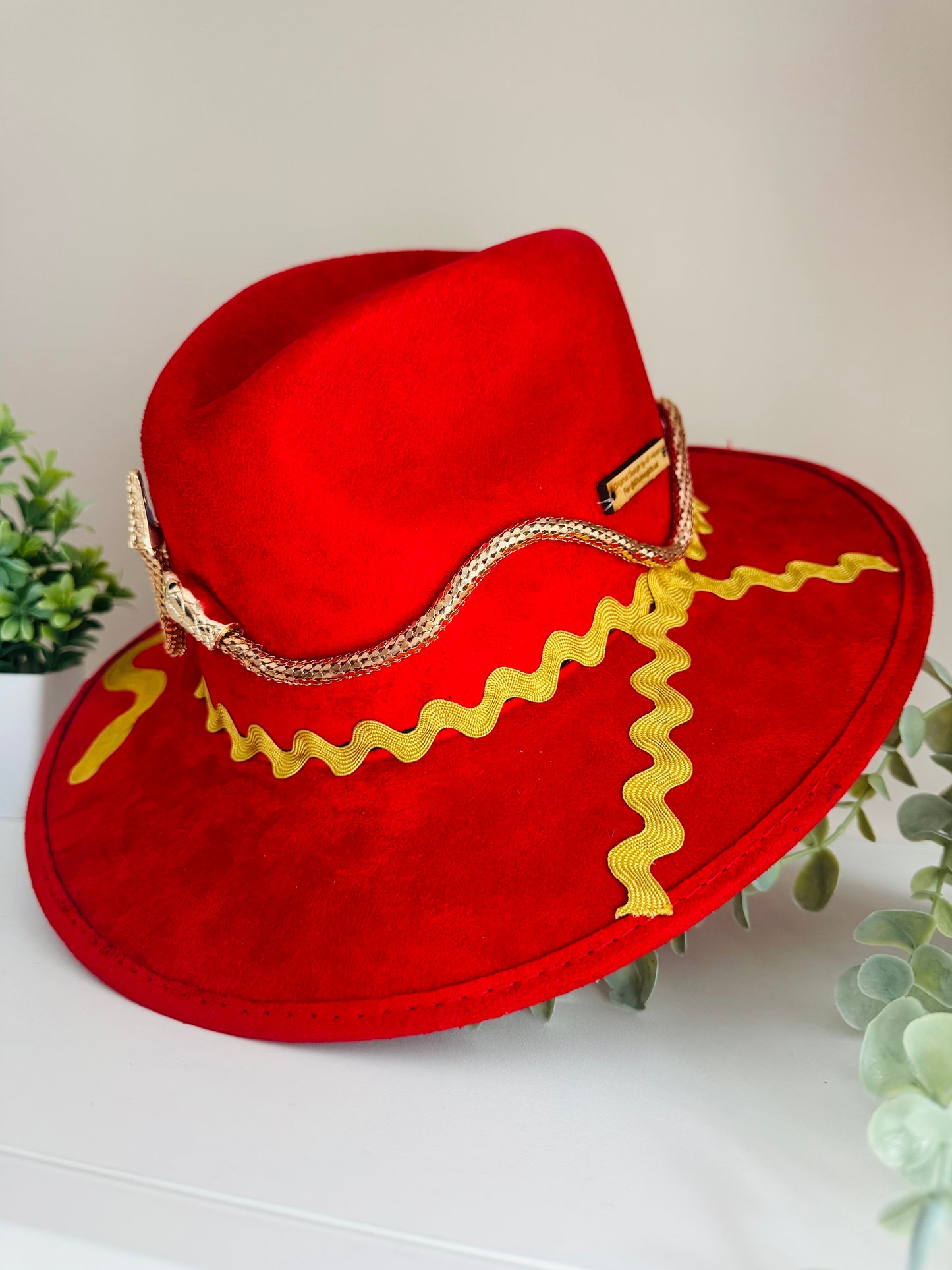 Snake hat