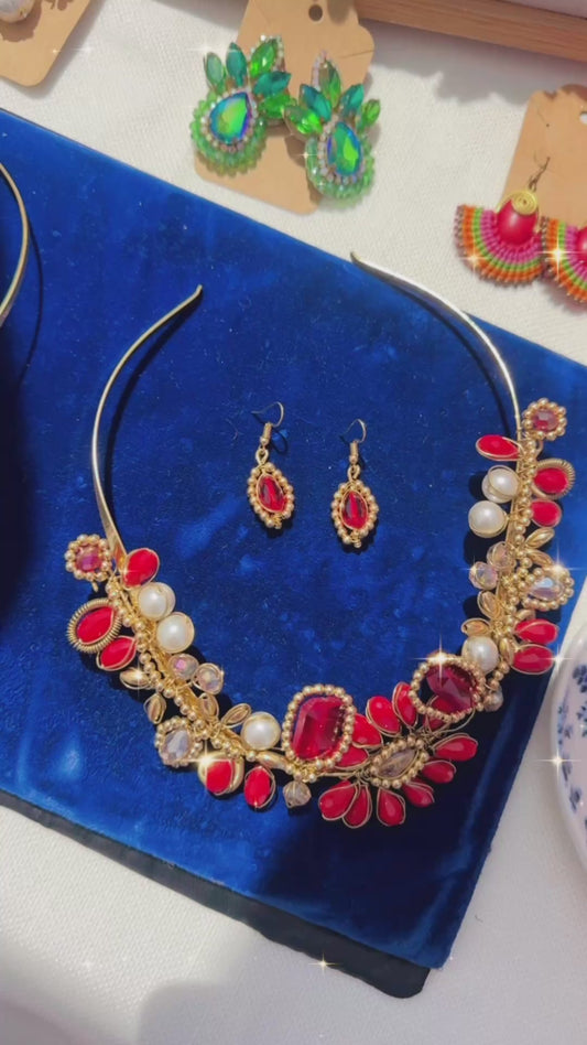 Red wirewrapped set